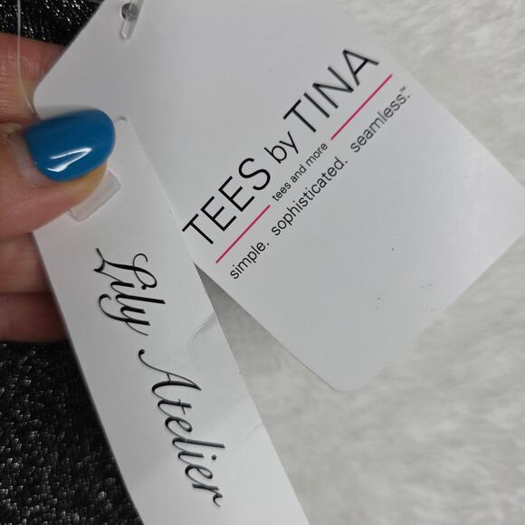 Tees by Tina NWT Silver sparkling O/S top Stretchy Scoop Neck Tanktop Sexy Glam - Picture 5 of 10